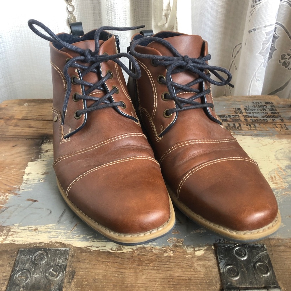 Chess Club Boots